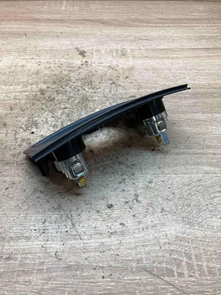 BMW 5 E60 E61 (2004 - 2010) 7034100 Накладка заднего прикуривателя — фото 3