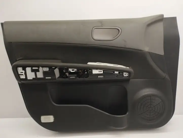Nissan X-Trail T31 (2007 - 2014) Обшивка передней двери — фото 1
