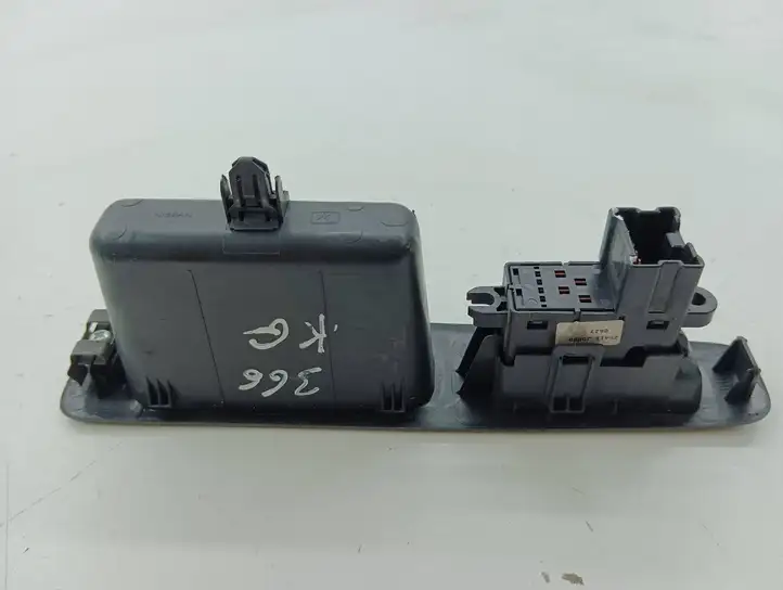 Nissan Qashqai (2006 - 2010) 25411JD000 Блок кнопок стеклоподъемников — фото 2