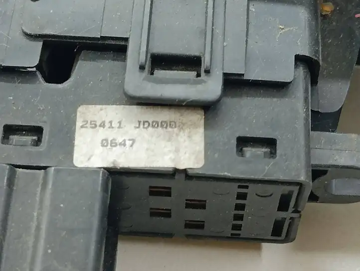 Nissan Qashqai (2006 - 2010) 25411JD Блок кнопок стеклоподъемников — фото 6