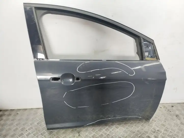 Ford Focus (2011 - 2015) Дверь — фото 1
