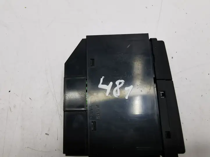 Toyota Avensis T250 (2003 - 2006) 8479005130 Кнопка обогрева стекла — фото 6