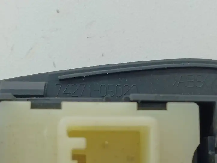 Toyota Avensis T250 (2003 - 2006) 7427105020 Блок кнопок стеклоподъемников — фото 7