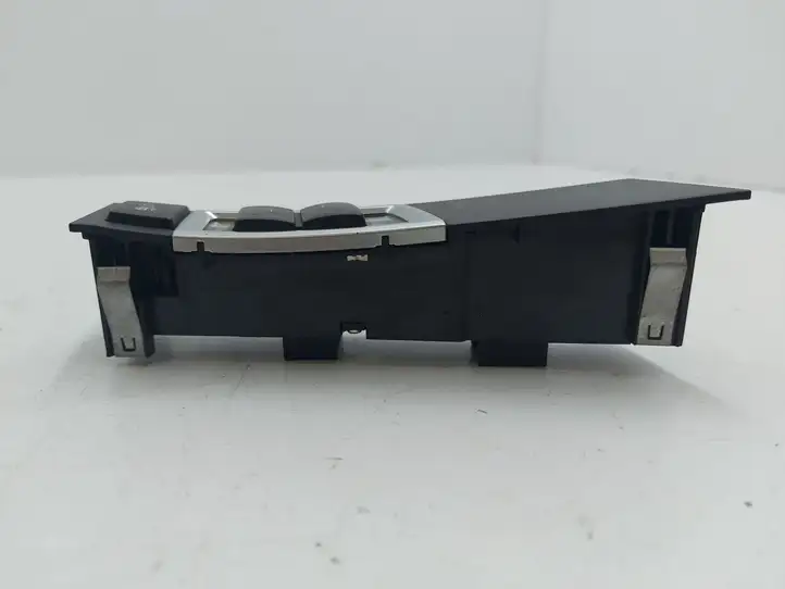 BMW 5 F10 F11 (2009 - 2016) 61319197920 Другие включатели / ручки/ переключатели — фото 5