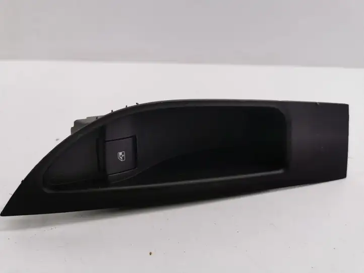 Opel Astra J (2009 - 2012) 13301888 Кнопка стеклоподъемников — фото 1
