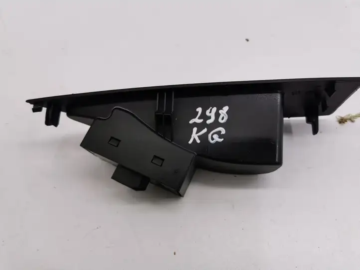 Opel Astra J (2009 - 2012) 13301888 Кнопка стеклоподъемников — фото 6