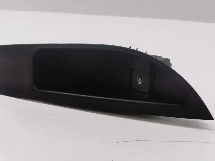 Opel Astra J (2009 - 2012) 13301888 Кнопка стеклоподъемников — фото 9