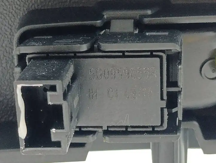 Seat Ateca (2016 - ) 5G0959855R Кнопка стеклоподъемников — фото 8