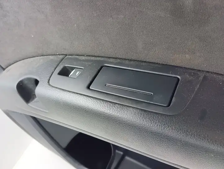 Audi Q7 4L (2005 - 2009) 4L0867306 Обшивка задней двери — фото 4