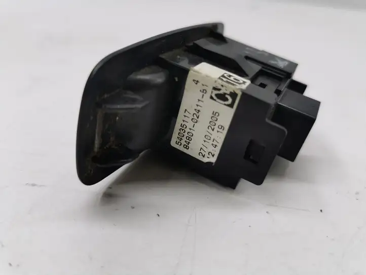 Toyota Corolla E120 E130 (2004 - 2007) 8480102411 Кнопка стеклоподъемников — фото 2