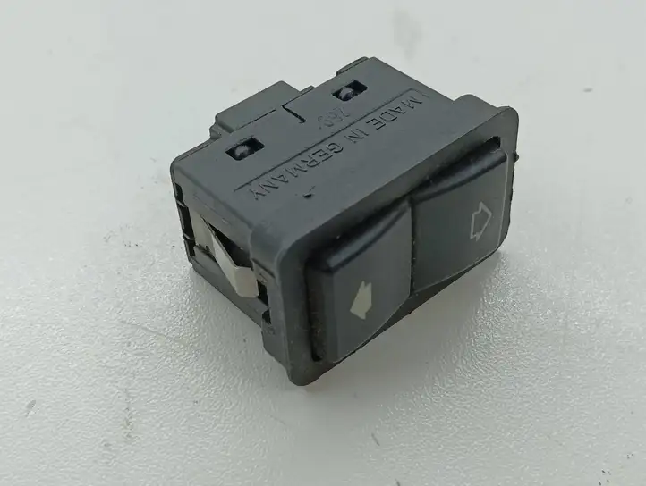 BMW 5 E39 (1996 - 2003) 8368974 Кнопка стеклоподъемников — фото 3