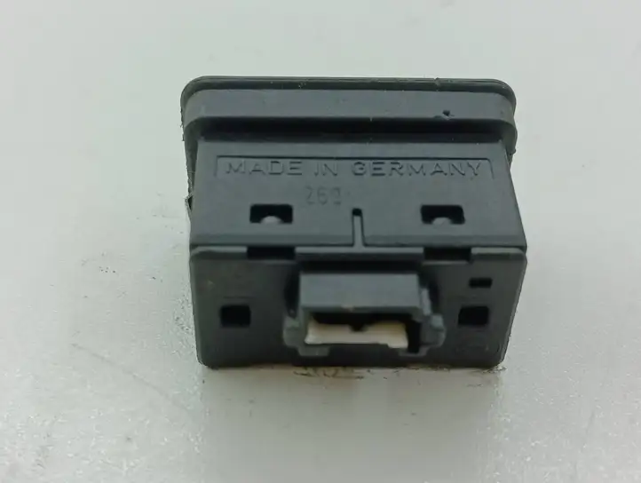 BMW 5 E39 (1996 - 2003) 8368974 Кнопка стеклоподъемников — фото 4