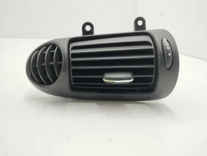 Mercedes-Benz C W203 (2000 - 2007) 2038300254 Боковой воздушный дефлектор — фото 1