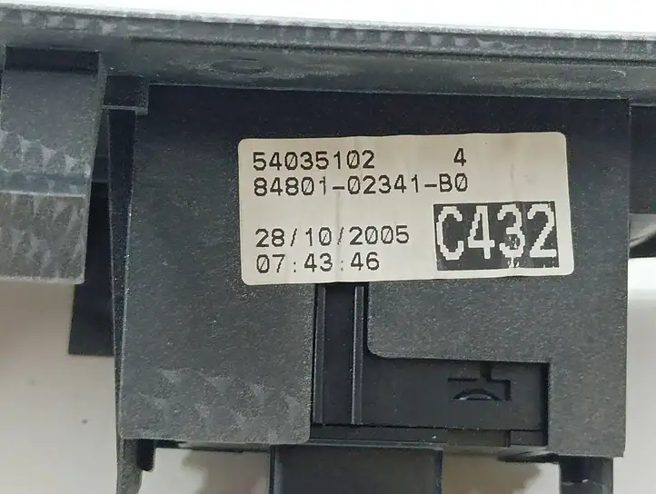 Toyota Corolla E120 E130 (2004 - 2007) 54035102 Кнопка стеклоподъемников — фото 8