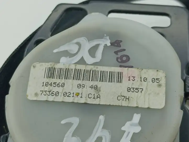 Toyota Corolla E120 E130 (2004 - 2007) 7336002171 Задний ремень безопасности — фото 5