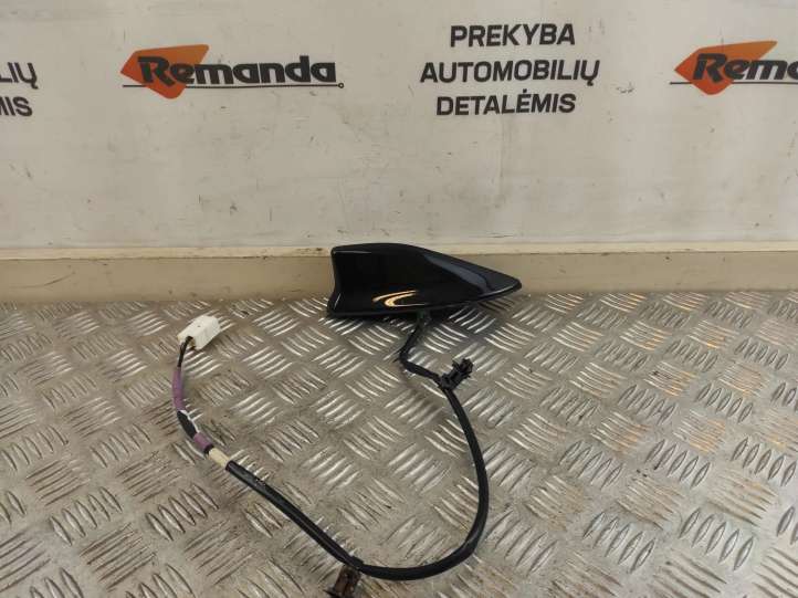 18589C Toyota RAV 4 (XA40) Antena (GPS antena)