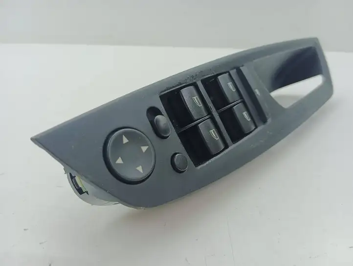 BMW X5 E70 (2006 - 2013) 7137138 Кнопка стеклоподъемников — фото 3