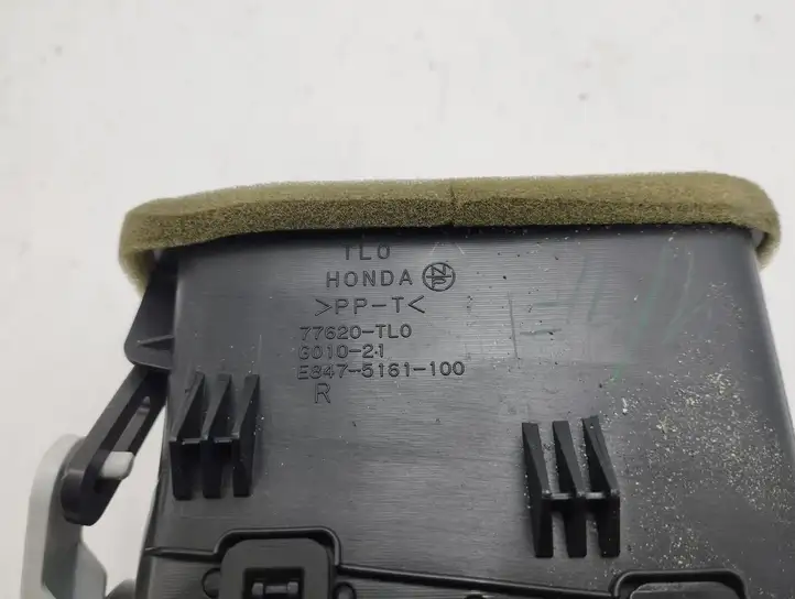 Honda Accord (2008 - 2016) 776020TLO Боковой воздушный дефлектор — фото 7
