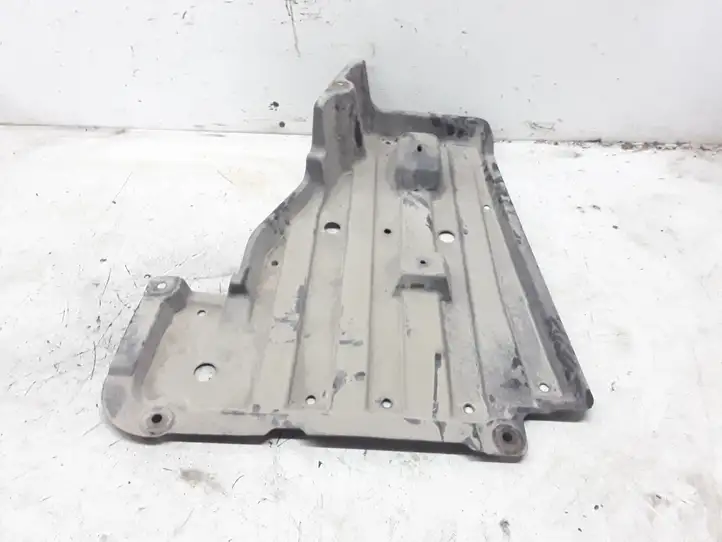 Toyota Corolla Verso AR10 (2004 - 2009) 583980F010 Защита топливного бака — фото 1