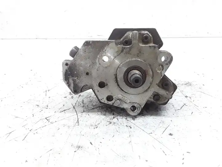 Volvo S40, V40 (2000 - 2004) 0445010031 Топливный насос — фото 1