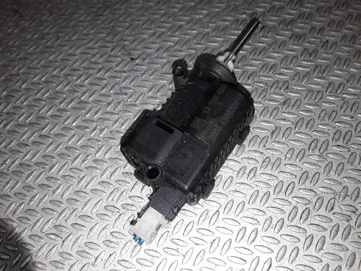 Opel Astra H (2004 - 2009) 13158426 Замок крышки топливного бака — фото 1
