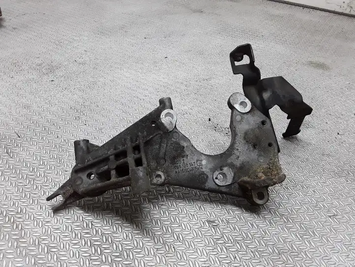 Audi A6 S6 C6 4F (2004 - 2008) 059130147H Кронштейн топливного насоса — фото 1