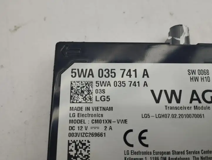 Volkswagen Golf VIII 5WA035741A Усилитель антенны — фото 4