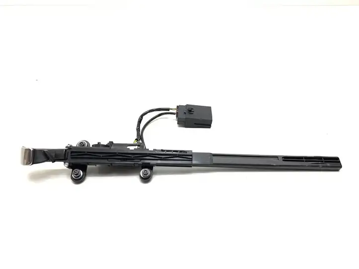 BMW 3 E92 E93 (2005 - 2014) 921612801 Электродвигатель регулировки ремня безопасности — фото 4