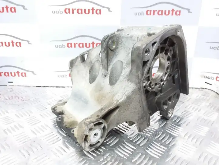 Opel Vectra C (2005 - 2009) 55187918 Кронштейн топливного насоса — фото 3