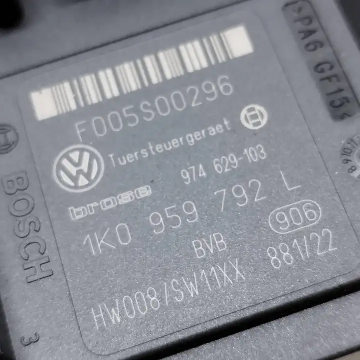 Volkswagen PASSAT B6 (2005 - 2010) 3C1837462L Мотор стеклоподъемника передний — фото 5