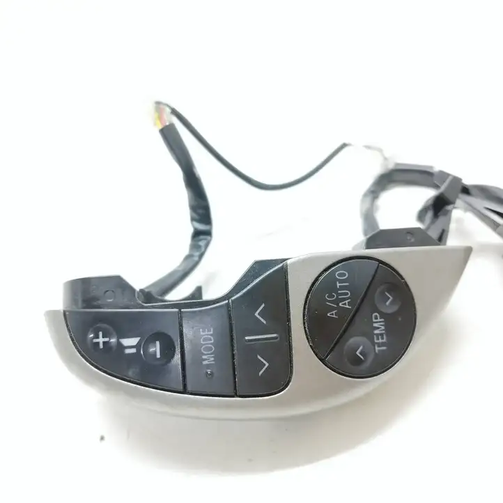 Toyota Prius (XW20) (2003 - 2009) F70CV164 Кнопки на рулевом колесе — фото 3