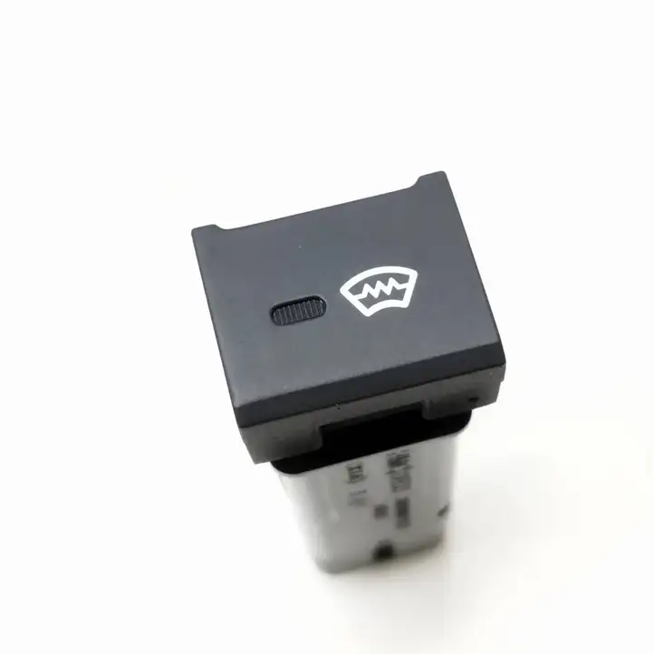 Hyundai i30 (2007 - 2012) 621W05010 Кнопка обогрева стекла — фото 1