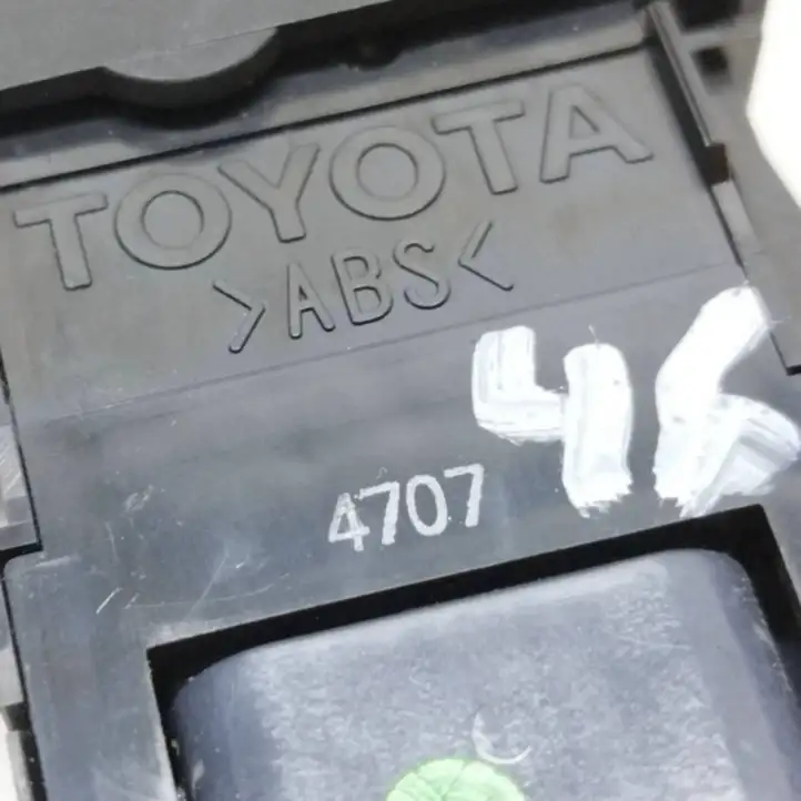 Toyota Prius (XW20) (2003 - 2009) 4707 Включатель противотуманных фар — фото 5