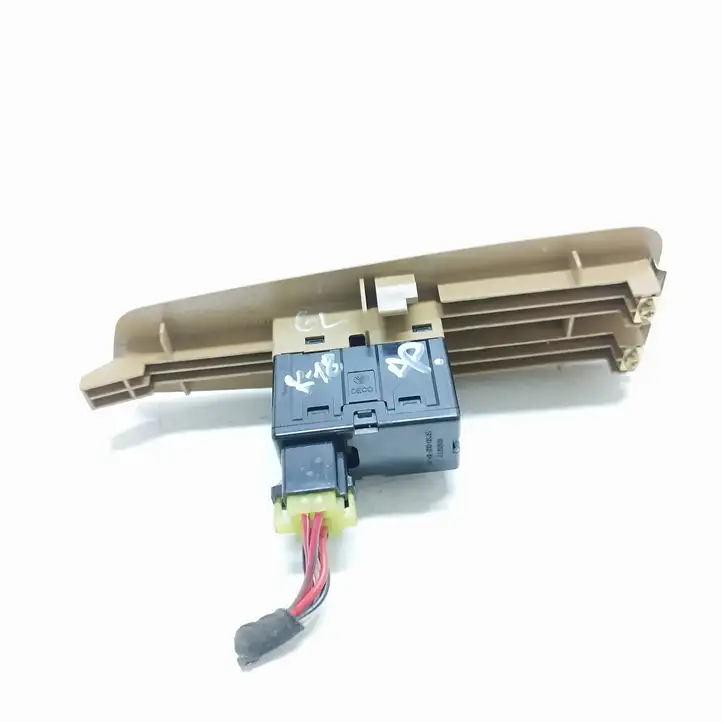 SsangYong Rexton (2001 - 2007) 8584008100 Кнопка стеклоподъемников — фото 2