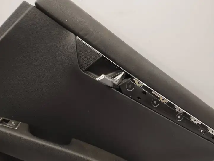 Mercedes-Benz C W204 (2007 - 2014) A2045402710 Обшивка задней двери — фото 4