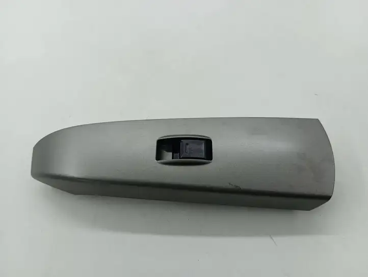 Toyota Prius (XW20) (2003 - 2009) 7427147050 Блок кнопок стеклоподъемников — фото 1