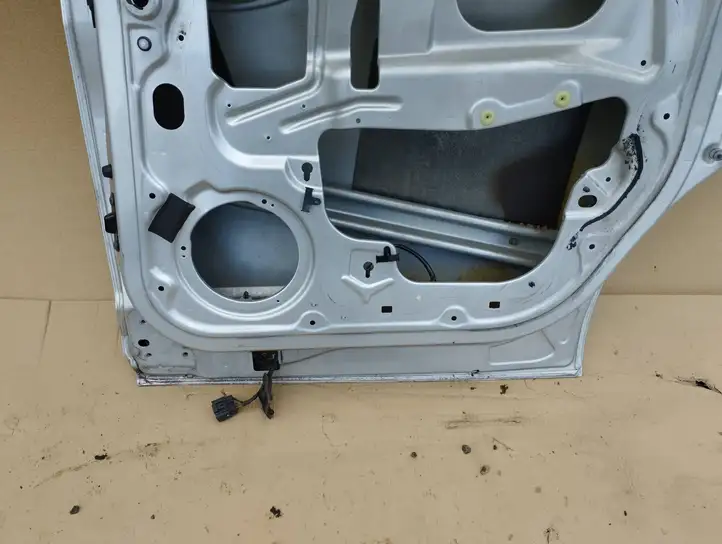 Ford Focus Grand C-MAX (2010 - 2019) Дверь — фото 5