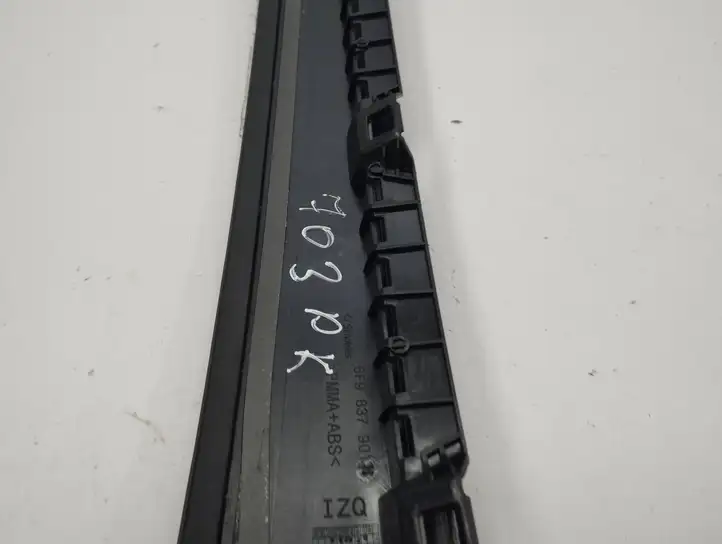 Seat Arona (2017 - )  6f9837901 Отделка стекла передней двери