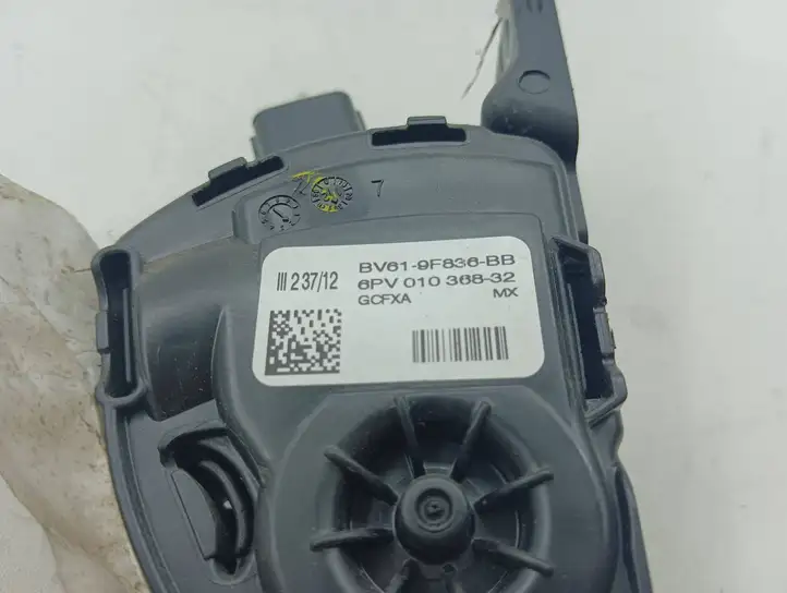 Ford Focus (2011 - 2015) BV619F836BB Педаль акселератора — фото 8