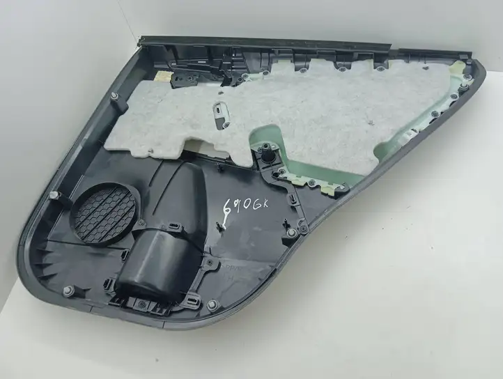 Toyota RAV 4 (XA40) (2012 - 2018) 67614X1B12 Обшивка задней двери — фото 4