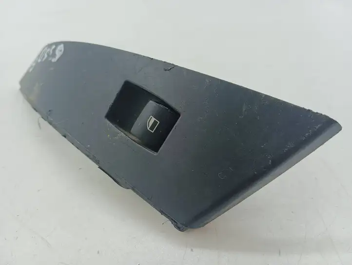BMW 5 E60 E61 (2004 - 2010) 6951965 Кнопка стеклоподъемников — фото 1