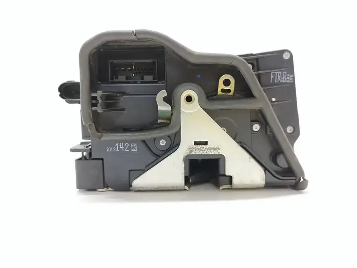 BMW 7 E65 E66 (2001 - 2008)  7012142 Замок передней двери