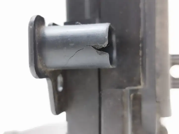 BMW 7 E65 E66 (2001 - 2008)  7012142 Замок передней двери