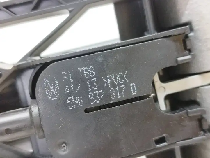 Audi A3/S3 8V (2012 - 2016) 5N0837017D Наружная ручка двери — фото 8