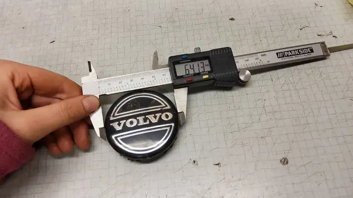 Volvo S60 (2000 - 2004)  30666913 Заводская крышка (крышки) от центрального отверстия колеса