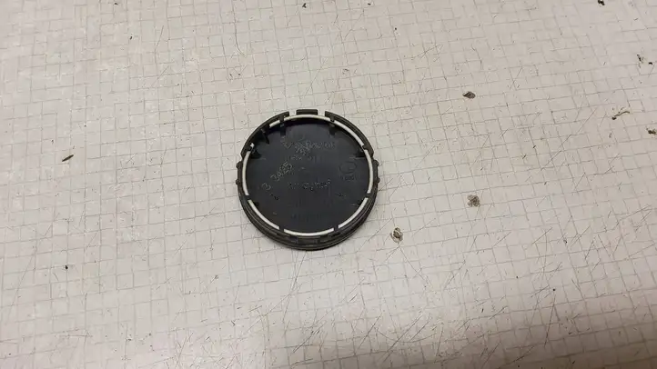 Volvo S60 (2000 - 2004)  30666913 Заводская крышка (крышки) от центрального отверстия колеса