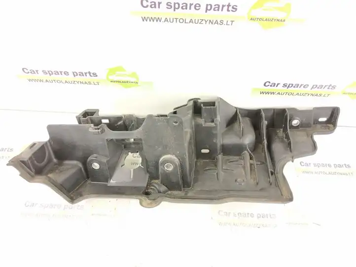 Mercedes-Benz A W176 (2012 - 2018)   Звукоизоляция капота