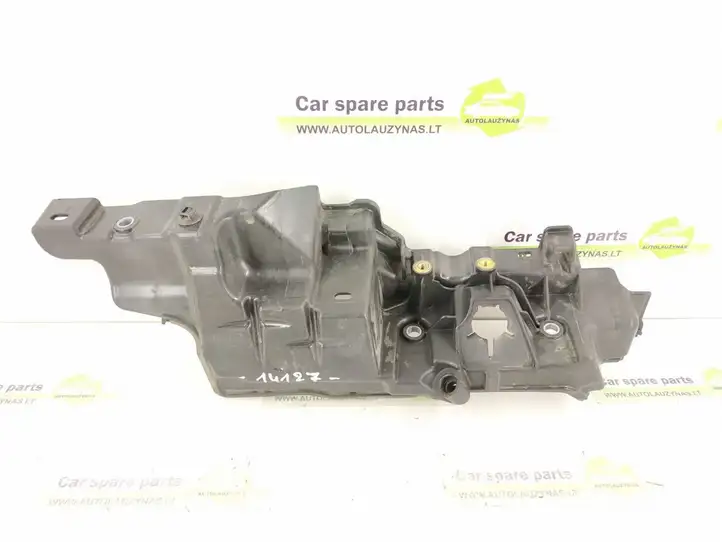 Mercedes-Benz A W176 (2012 - 2018)   Звукоизоляция капота