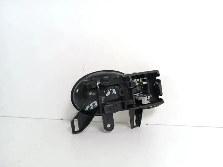Nissan Juke I F15 (2010 - 2018) 806711HB0B Внутренняя ручка двери — фото 2