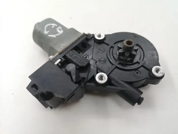 Nissan Juke I F15 (2010 - 2018) 82731CV01B Стеклоподъемник задней двери — фото 2